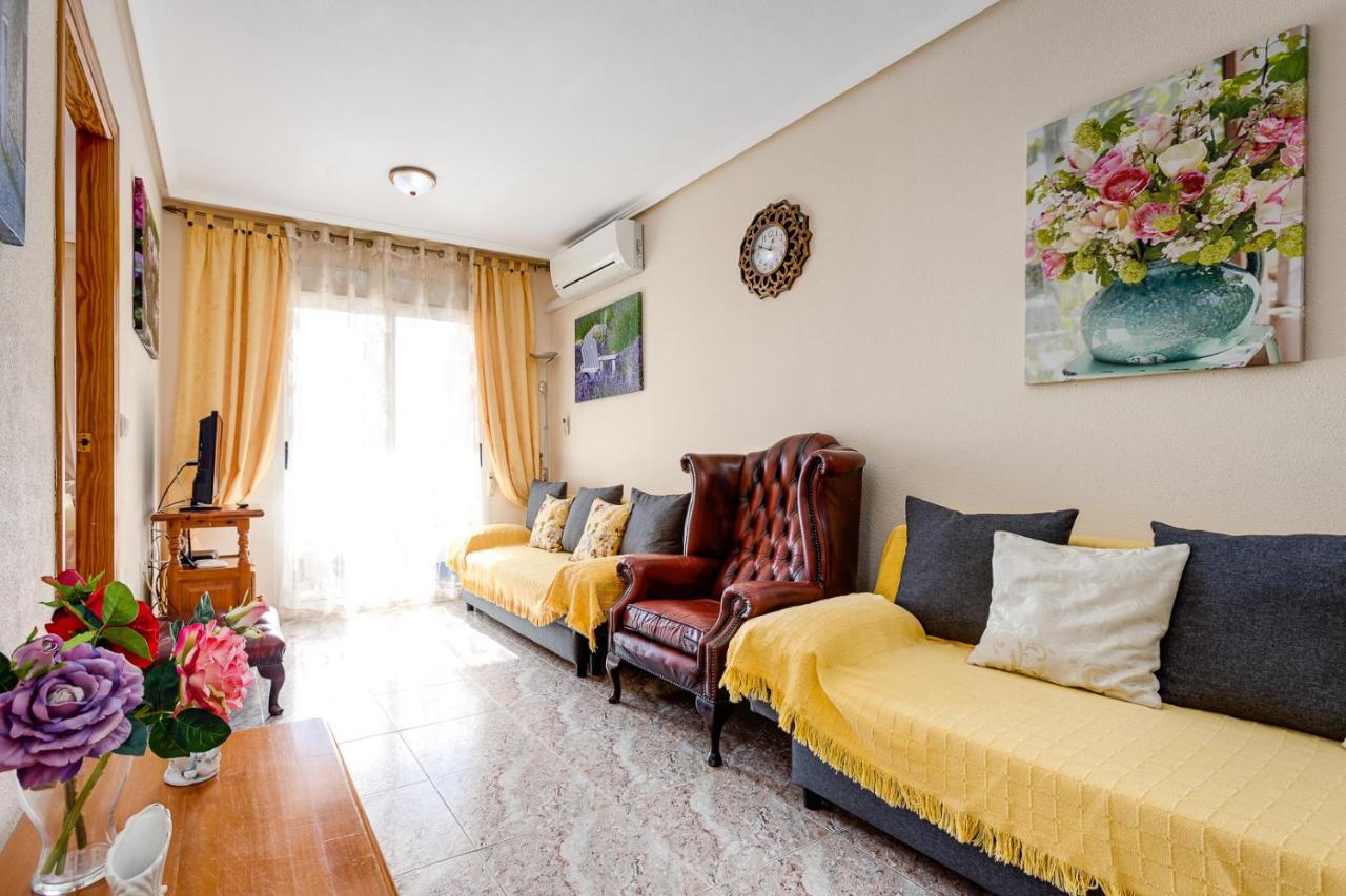 Apartament Caballero De Rodas Torrevieja Exterior photo