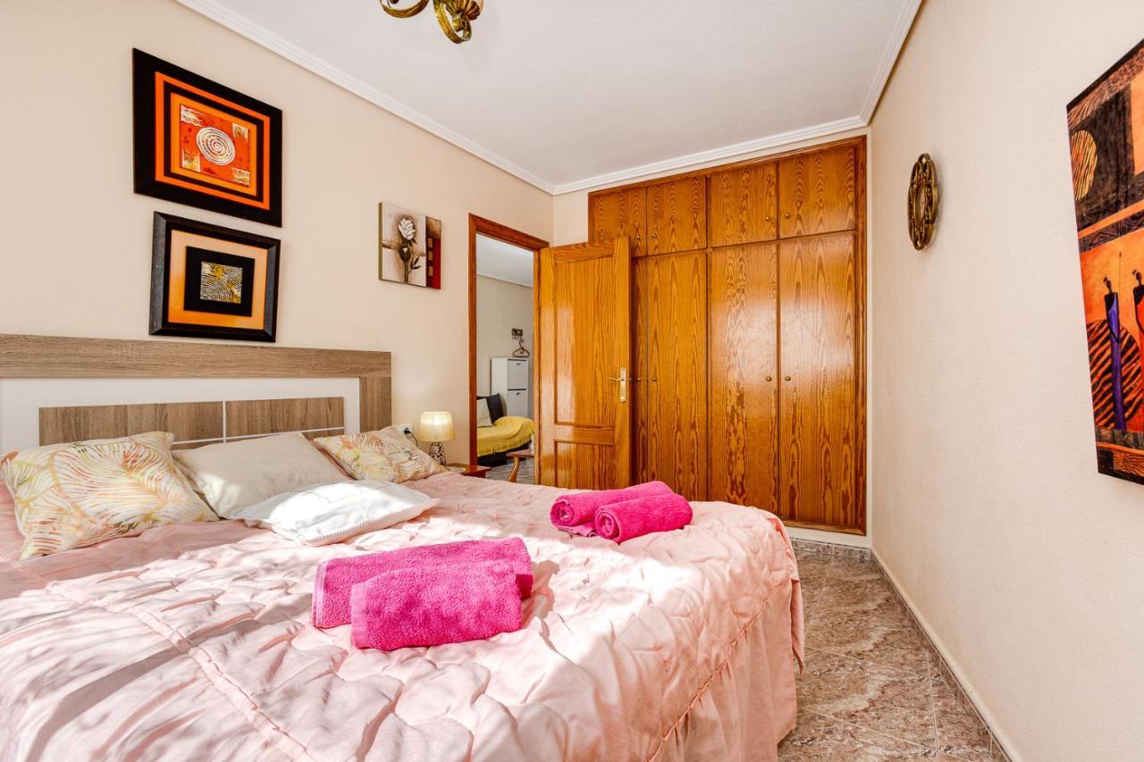 Apartament Caballero De Rodas Torrevieja Exterior photo