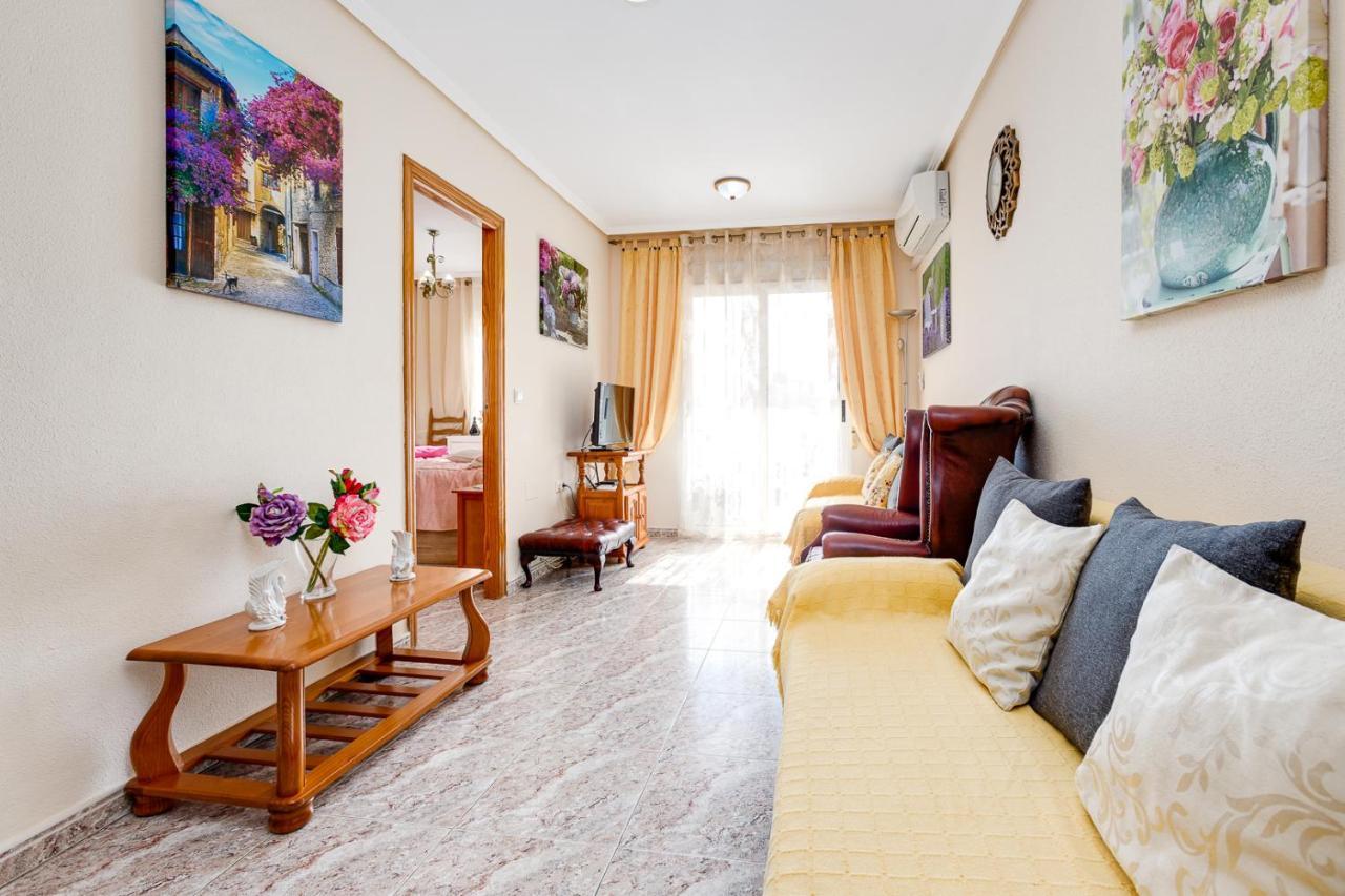 Apartament Caballero De Rodas Torrevieja Exterior photo