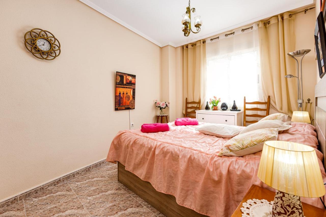 Apartament Caballero De Rodas Torrevieja Exterior photo
