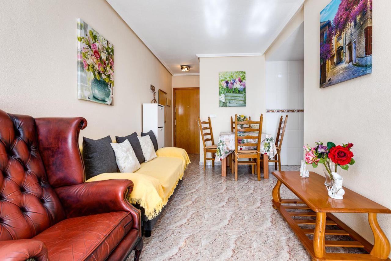 Apartament Caballero De Rodas Torrevieja Exterior photo