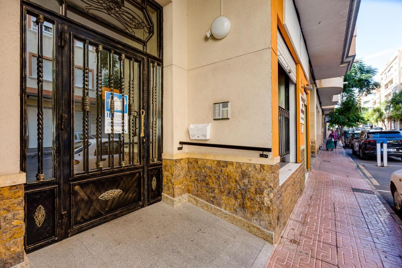 Apartament Caballero De Rodas Torrevieja Exterior photo