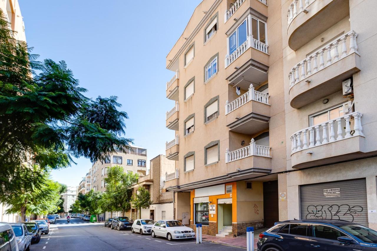 Apartament Caballero De Rodas Torrevieja Exterior photo