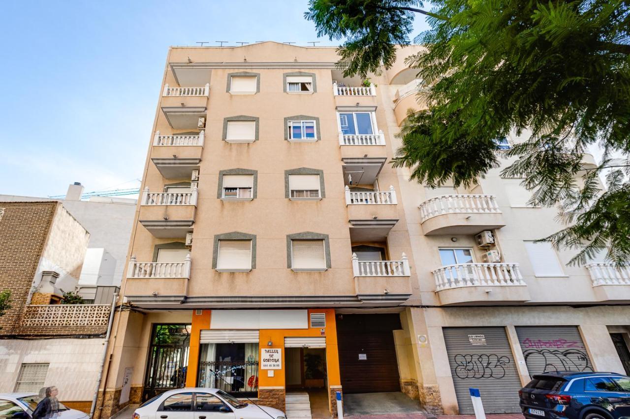 Apartament Caballero De Rodas Torrevieja Exterior photo