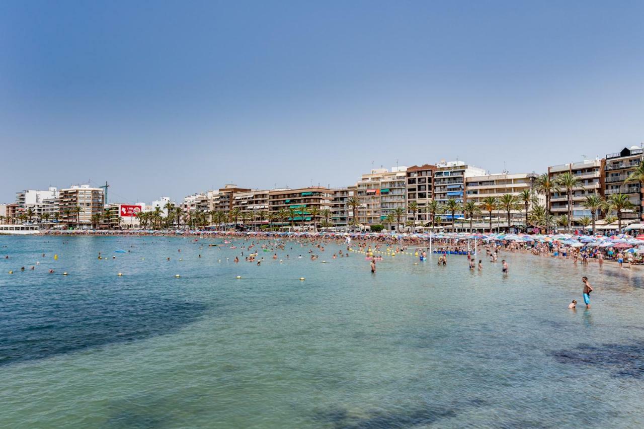 Apartament Caballero De Rodas Torrevieja Exterior photo